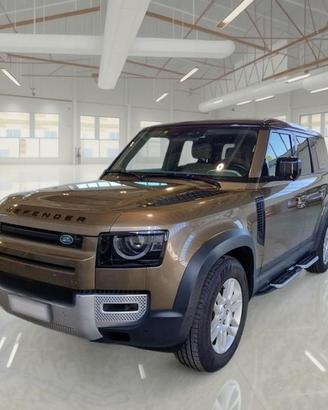 LAND ROVER DEFENDER 3.0 D6 250 MHEV 110 FIRST EDIT