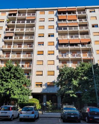 Ampio alloggio in via Zambelli