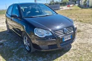 Polo 1,2 benzina adatta neopatentati