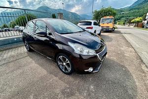 Peugeot 208 1.6 Hdi Allure 5 Porte Navi