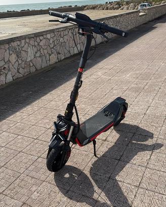 Monopattino Elettrico NINEBOT ZT3 PRO I  Segway