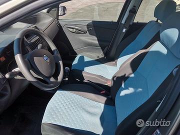 Tappezzeria completa di sedili per Fiat Punto 2007