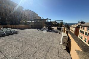 MULTILOCALE A GENOVA