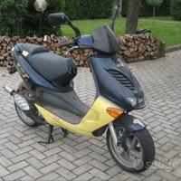 C.e.r.c.o  carene aprilia sr50