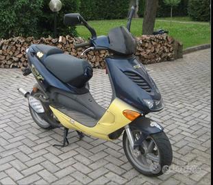 C.e.r.c.o  carene aprilia sr50