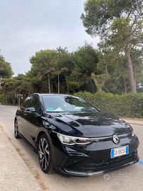 Volkswagen Golf 8 1.5 eTsi R-Line