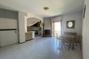 Appartamento di 70 m² con 3 locali e box auto a Lo