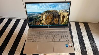 Hp Pavillon 15 - eg Intel Core 5