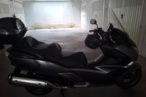 HONDA SILVER WING 400