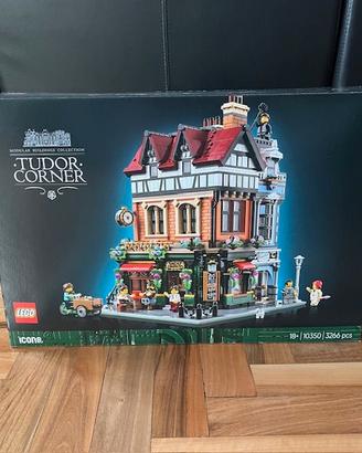 LEGO 10350 Tudor Corner - Nuovo