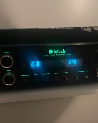 Preamplificatore a valvole McIntosh C220