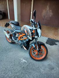 KTM Duke 390 2015