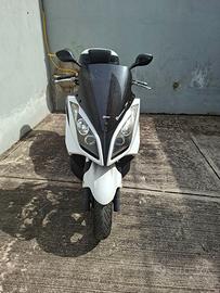 Scooter Kymco 300
