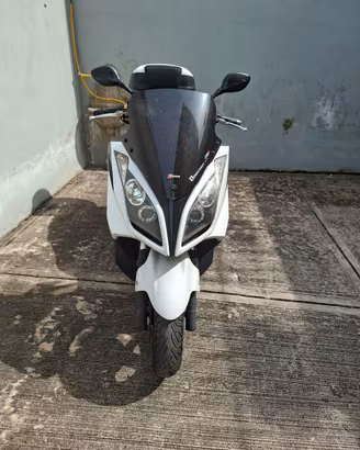 Scooter Kymco 300