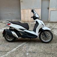 Piaggio Beverly 400