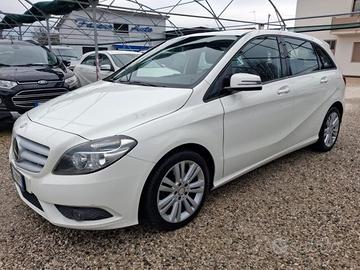 MERCEDES-BENZ B 180 CDI