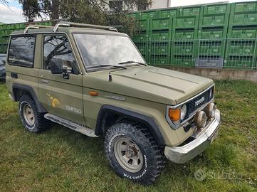 Toyota Land Cruiser LJ 70 LV-MRXW  con A.C.