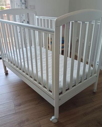 Lettino in legno per bimbi bianco, con cassetto