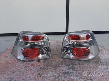 Fari posteriori cromati Volkswagen Golf 4 2002