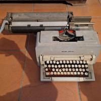 Macchina da scrivere Olivetti