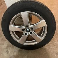 Cerchi in lega con gomme da neve