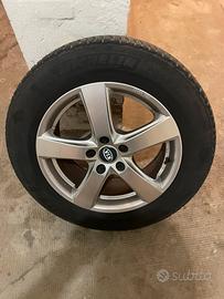 Cerchi in lega con gomme da neve