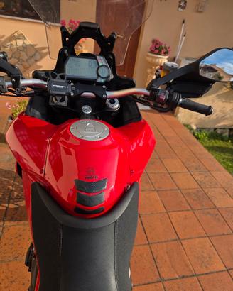 moto ducati multistrda 1200  s 
