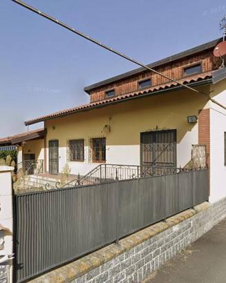 Immobile in asta di 427 m² con 3 locali e box auto