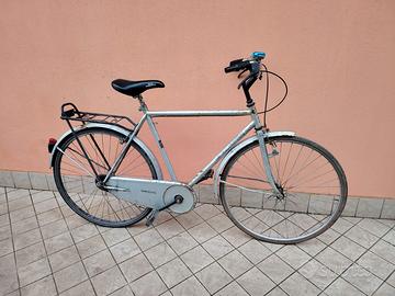 Bicicletta da 28 grigia uomo meccanica perfetta