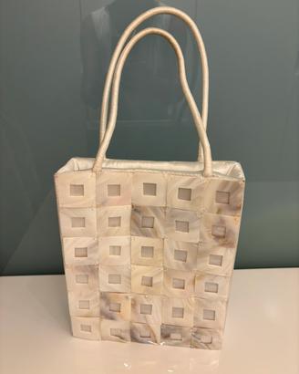 Piccola borsa applicazioni madreperla