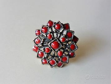 Anello regolabile rosso e argento
