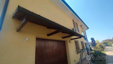 Tettoia in legno
