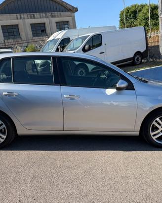 VOLKSWAGEN Golf 1.6