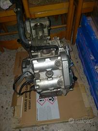 Motore Cagiva a Raptor 650 a carburatori del 2001 