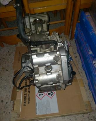 Motore Cagiva a Raptor 650 a carburatori del 2001 
