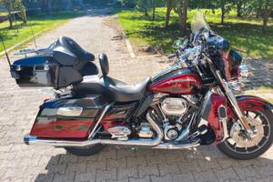 Harley-Davidson Ultra Electra Glide C.V.O. - 2011