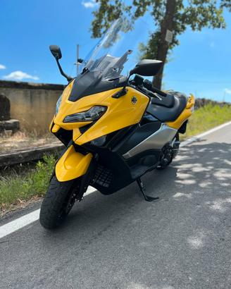 Tmax 560 (7500km)