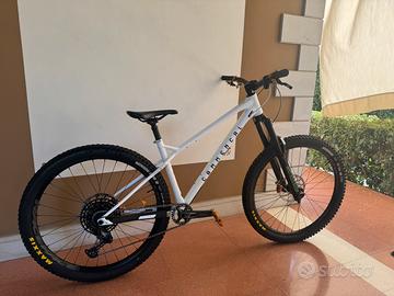 Commencal Meta HT V3 L