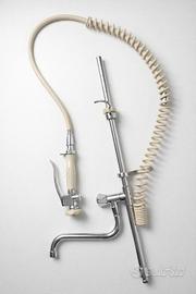 Rubinetto flessibile per lavello industriale