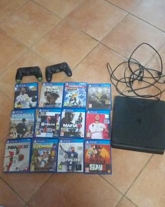 PLAYSTATION 4