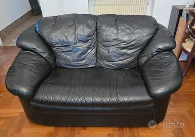 Divano 2 posti in Vera Pelle Nera Vintage anni 90