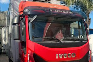 Iveco Eurocargo 120-250L CASSA FRIGO CON GANCIERA