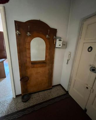 appendiabiti ingresso in legno 