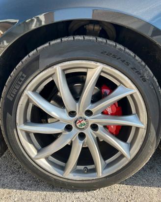 Cerchi + gomme P Zero 18”
