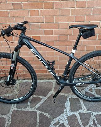 Mountain  Focus Raven 29 in carbonio