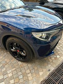 Alfa Stelvio 180 cv automatico