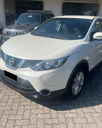 NISSAN Qashqai 1.6 dCi 2WD N-Connecta