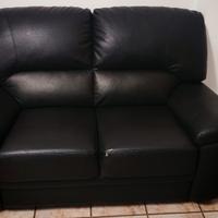 Divano due posti simil pelle nera