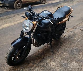 Yamaha Fz6