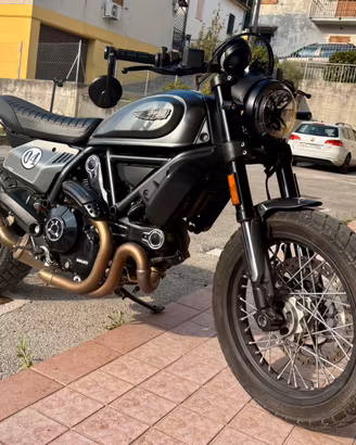 Ducati Scrambler 800 Nightshift